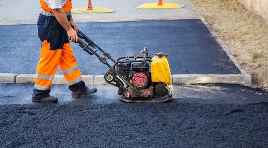 Professional gutter cleaning in Ellenboro, NC